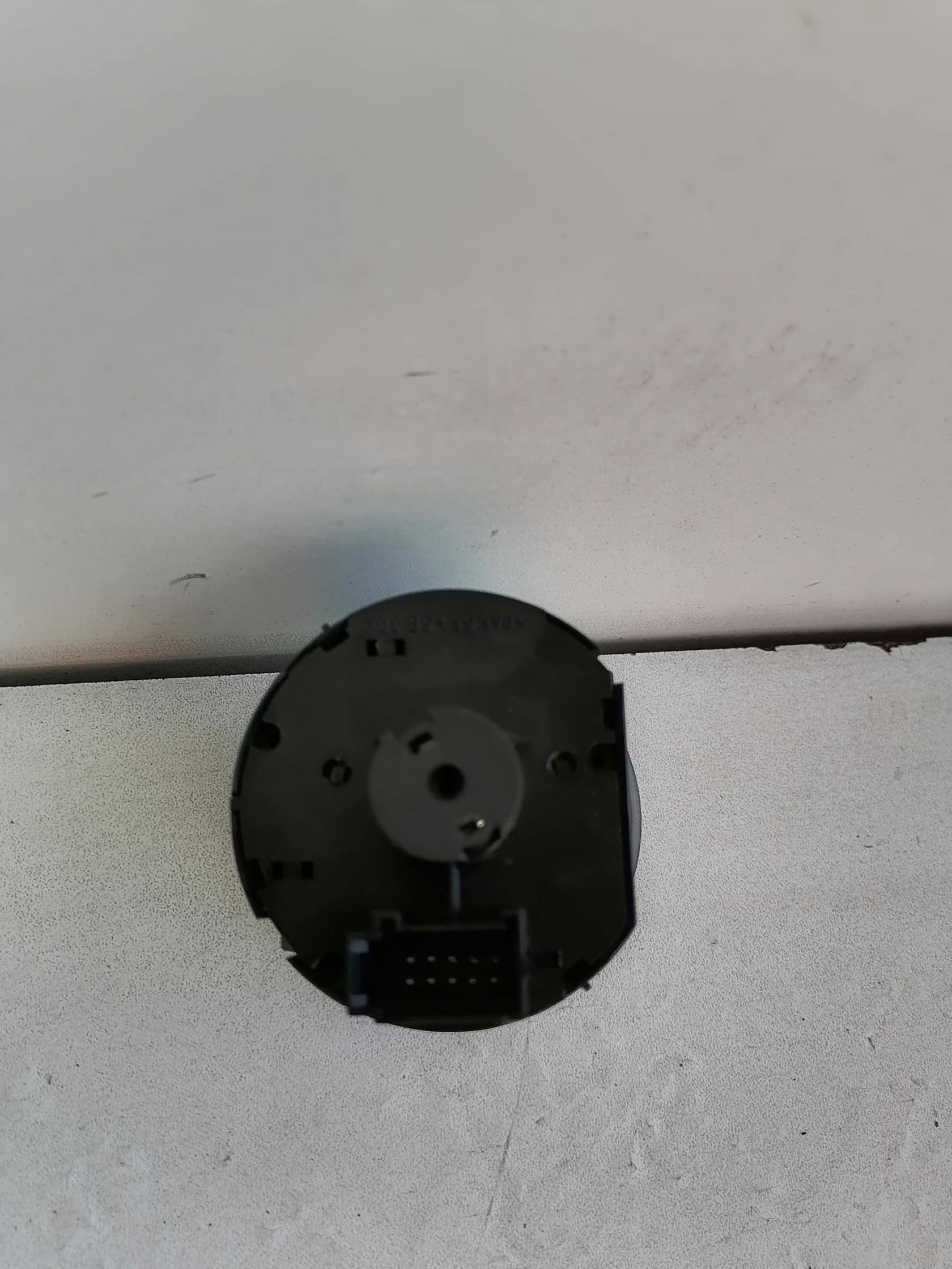 Interruttore blocco comando luci